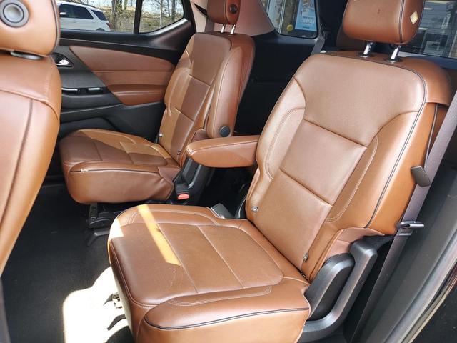 Photo of 2018 Mosaic Black Metallic Chevrolet Traverse