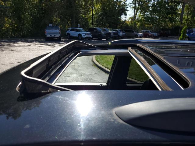 Photo of 2013 Brilliant Black Crystal Pearlcoat Jeep Grand Cherokee