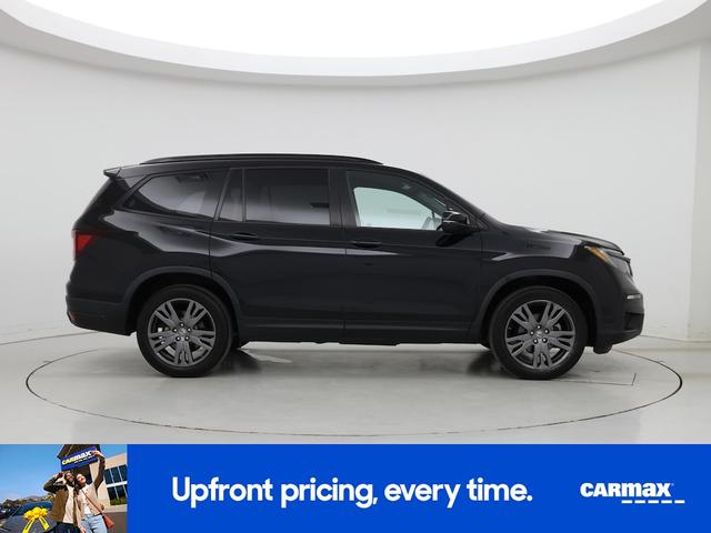 Photo of 2022 Black Honda Pilot