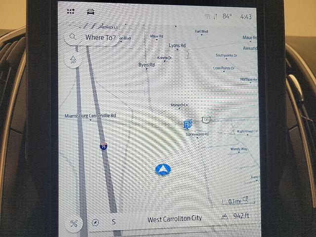 Photo of 2022 Burgundy Ford Edge