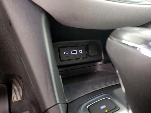 Photo of 2019 Green Chevrolet Equinox