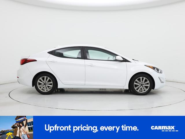 Photo of 2016 White Hyundai ELANTRA