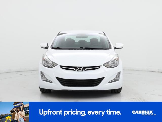 Photo of 2016 White Hyundai ELANTRA