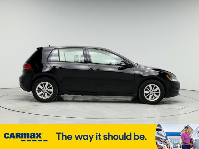Photo of 2015 Black Volkswagen Golf