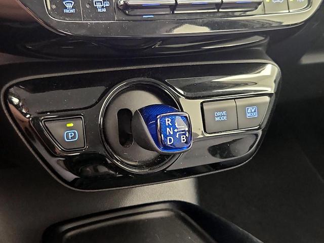 Photo of 2020 Gray Toyota Prius