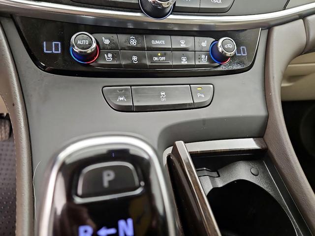 Photo of 2017 White Buick LaCrosse