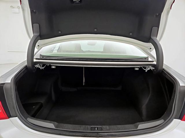 Photo of 2017 White Buick LaCrosse