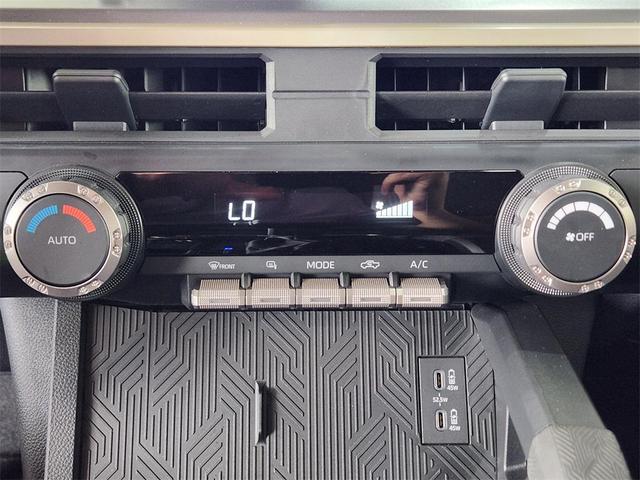 Photo of 2024 Black Toyota Tacoma
