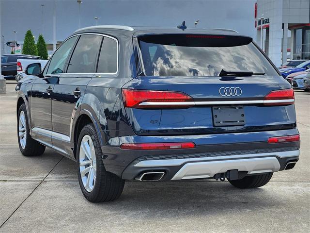 Photo of 2025 Blue Metallic Audi Q7