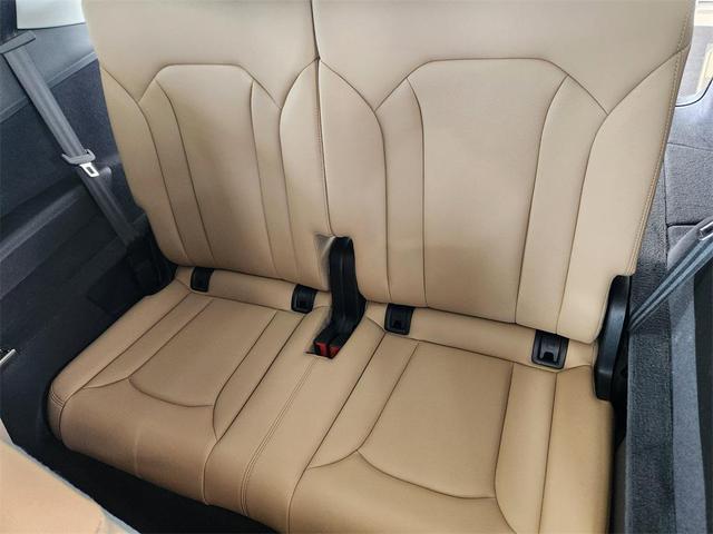 Photo of 2025 Blue Metallic Audi Q7