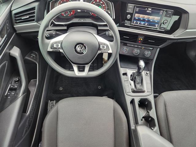 Photo of 2021 Pure White Volkswagen Jetta