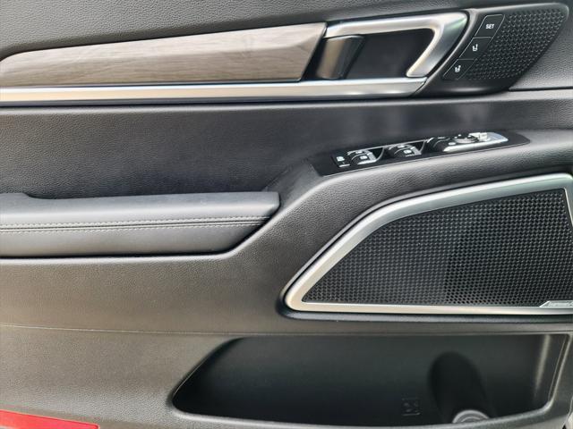 Photo of 2023 Wolf Gray Kia Telluride