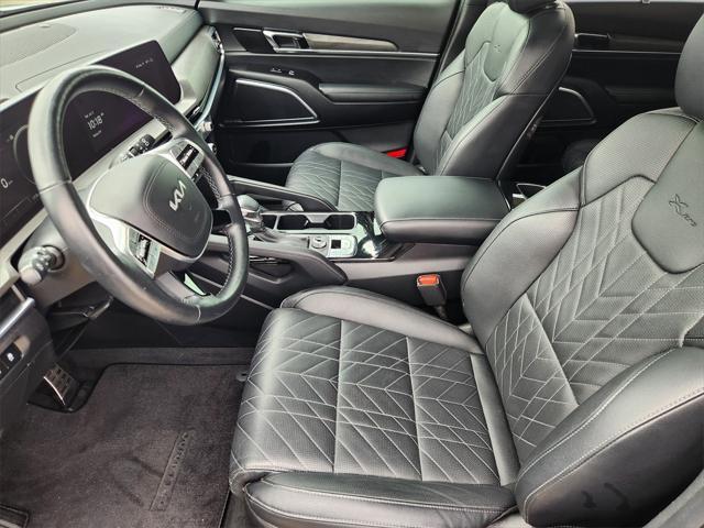 Photo of 2023 Wolf Gray Kia Telluride