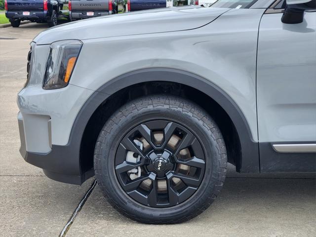 Photo of 2023 Wolf Gray Kia Telluride
