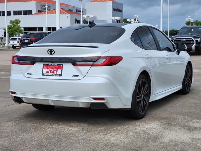 Photo of 2025 Pearl Toyota Camry
