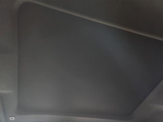 Photo of 2025 Pearl Toyota Camry