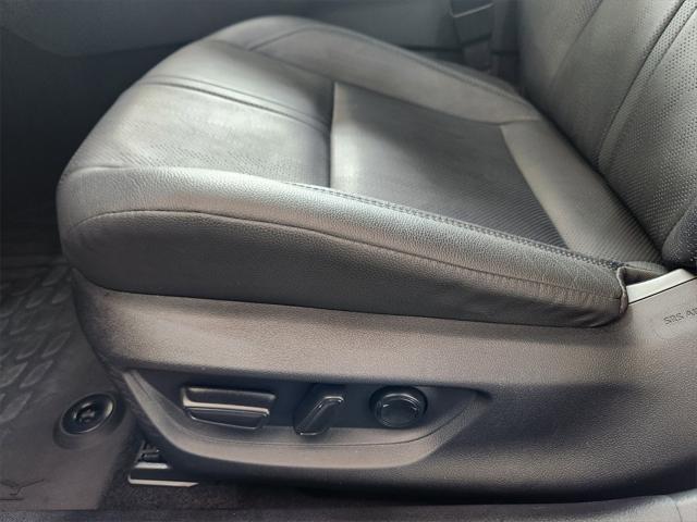Photo of 2025 Pearl Toyota Camry