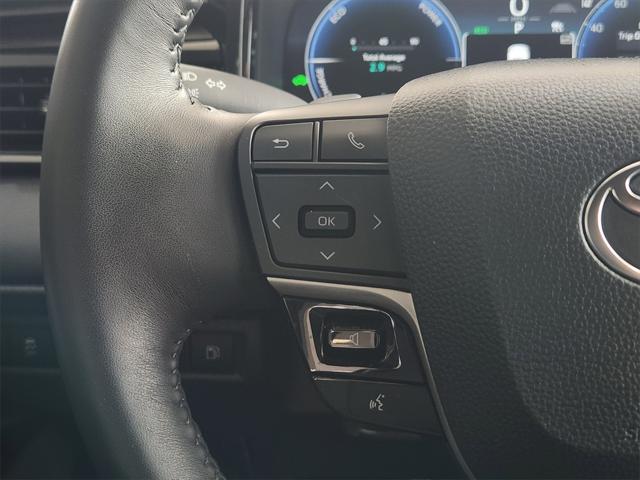 Photo of 2025 Pearl Toyota Camry