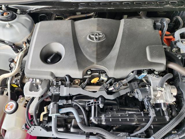 Photo of 2025 Pearl Toyota Camry
