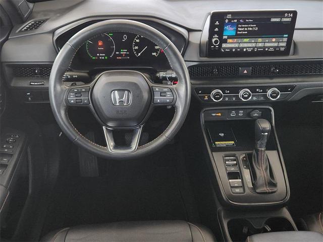 Photo of 2024 Platinum White Pearl Honda CR-V Hybrid