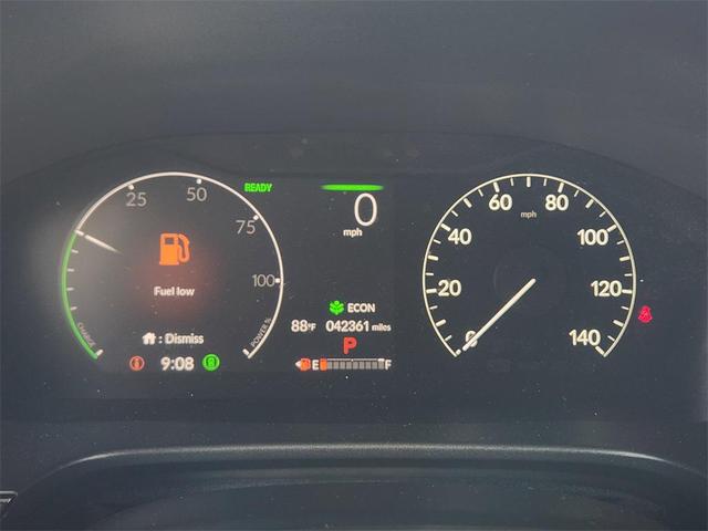 Photo of 2024 Platinum White Pearl Honda CR-V Hybrid