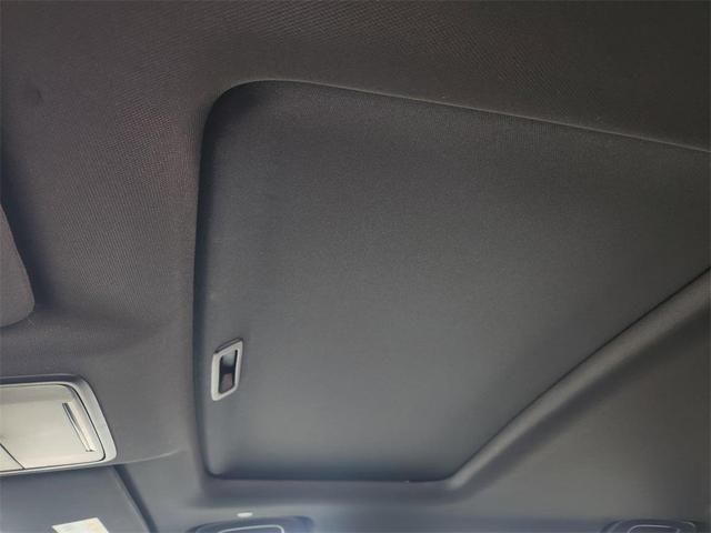 Photo of 2024 Platinum White Pearl Honda CR-V Hybrid