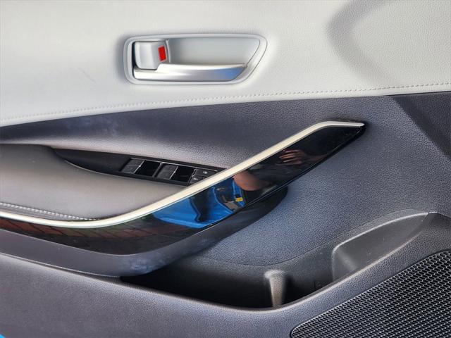 Photo of 2019 Blue Flame Toyota Corolla