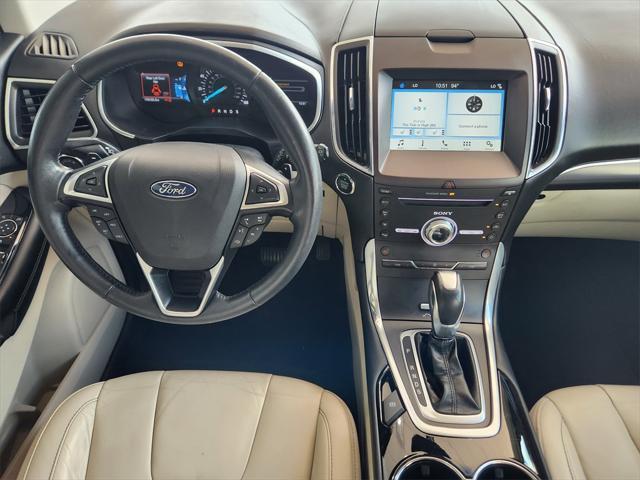 Photo of 2017 Ruby Red Metallic Ford Edge