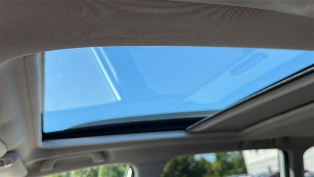 Photo of 2024 Crystal White Pearl Subaru Forester