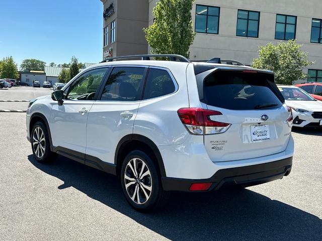 Photo of 2024 Crystal White Pearl Subaru Forester
