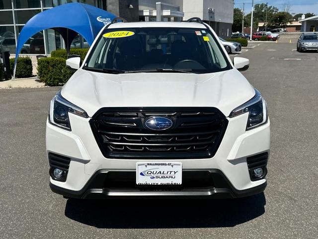 Photo of 2024 Crystal White Pearl Subaru Forester