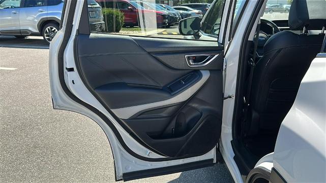 Photo of 2024 Crystal White Pearl Subaru Forester