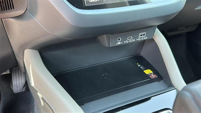 Photo of 2025 Crystal White Pearl Subaru Forester Hybrid