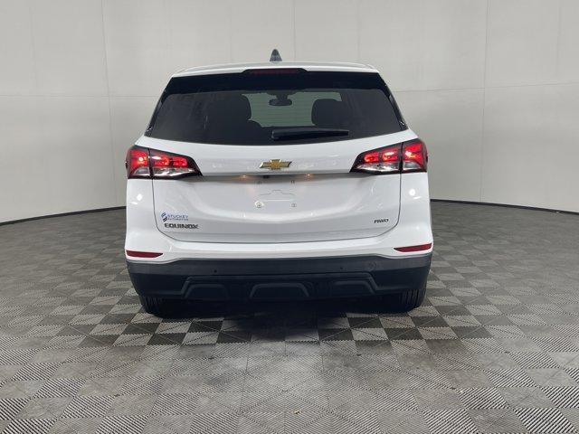 Photo of 2022 Summit White Chevrolet Equinox