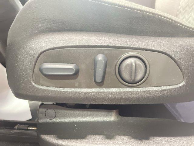 Photo of 2022 Summit White Chevrolet Equinox