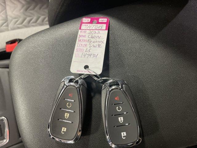 Photo of 2022 Summit White Chevrolet Equinox