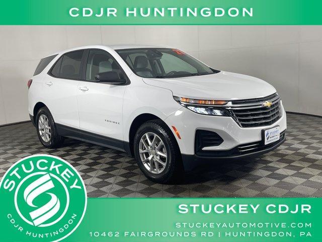 Photo of 2022 Summit White Chevrolet Equinox
