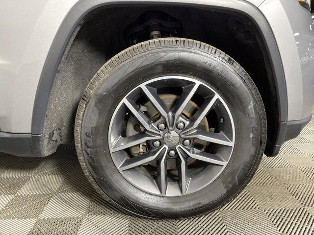 Photo of 2018 Billet Silver Metallic Clearcoat Jeep Grand Cherokee