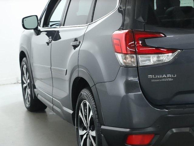 Photo of 2022 Magnetite Gray Metallic Subaru Forester