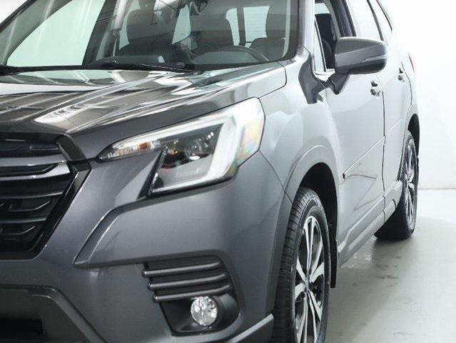 Photo of 2022 Magnetite Gray Metallic Subaru Forester