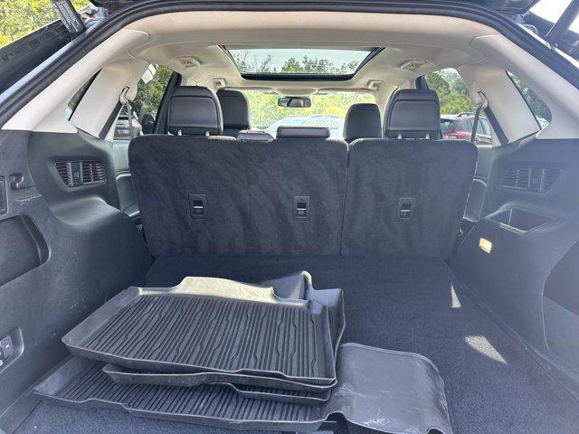 Photo of 2022 Forged Green Metallic Ford Edge
