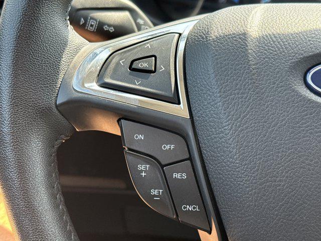 Photo of 2022 Forged Green Metallic Ford Edge