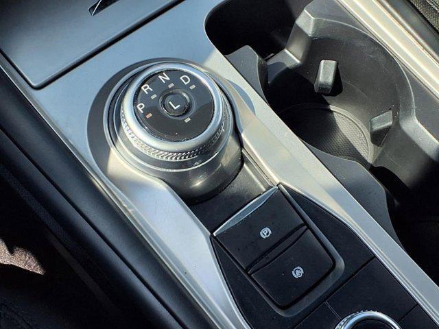 Photo of 2022 White Ford Explorer