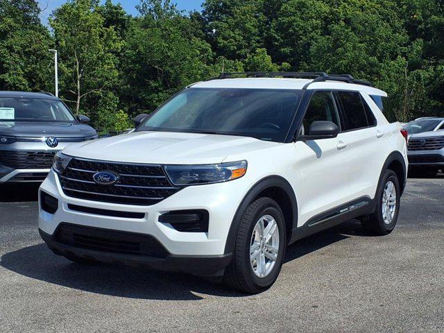 Photo of 2022 White Ford Explorer