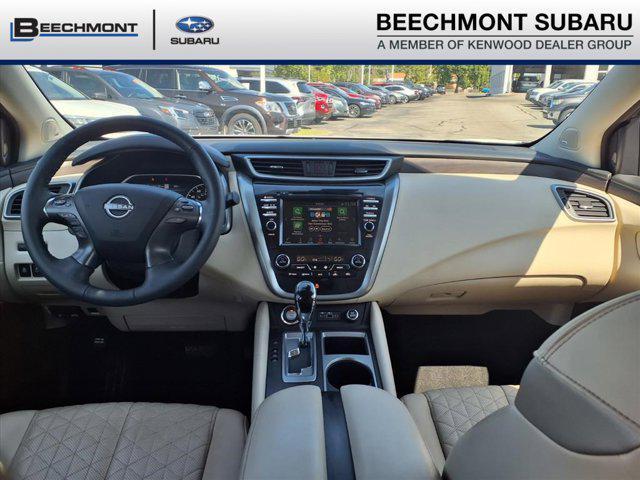 Photo of 2023 Pearl White Tricoat Nissan Murano