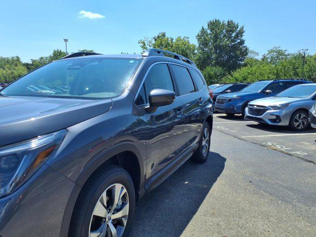 Photo of 2025 Magnetite Gray Metallic Subaru Ascent