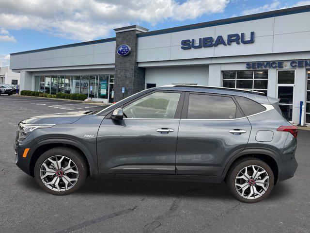 Photo of 2023 Gravity Gray Kia Seltos