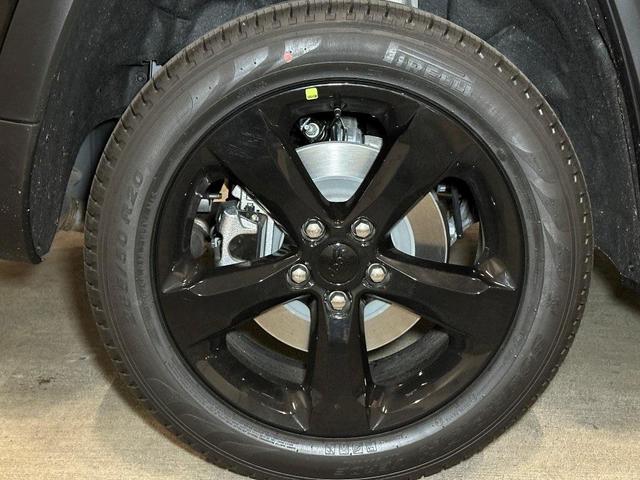 Photo of 2025 Diamond Black Jeep Grand Cherokee L