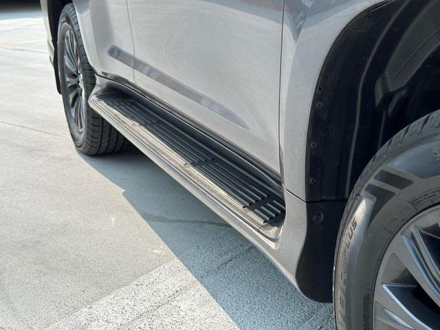 Photo of 2022 Gray Pearl Lexus GX 460