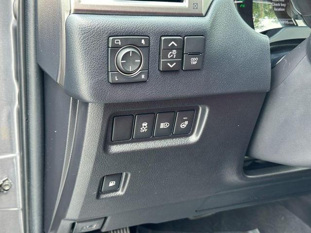 Photo of 2022 Gray Pearl Lexus GX 460